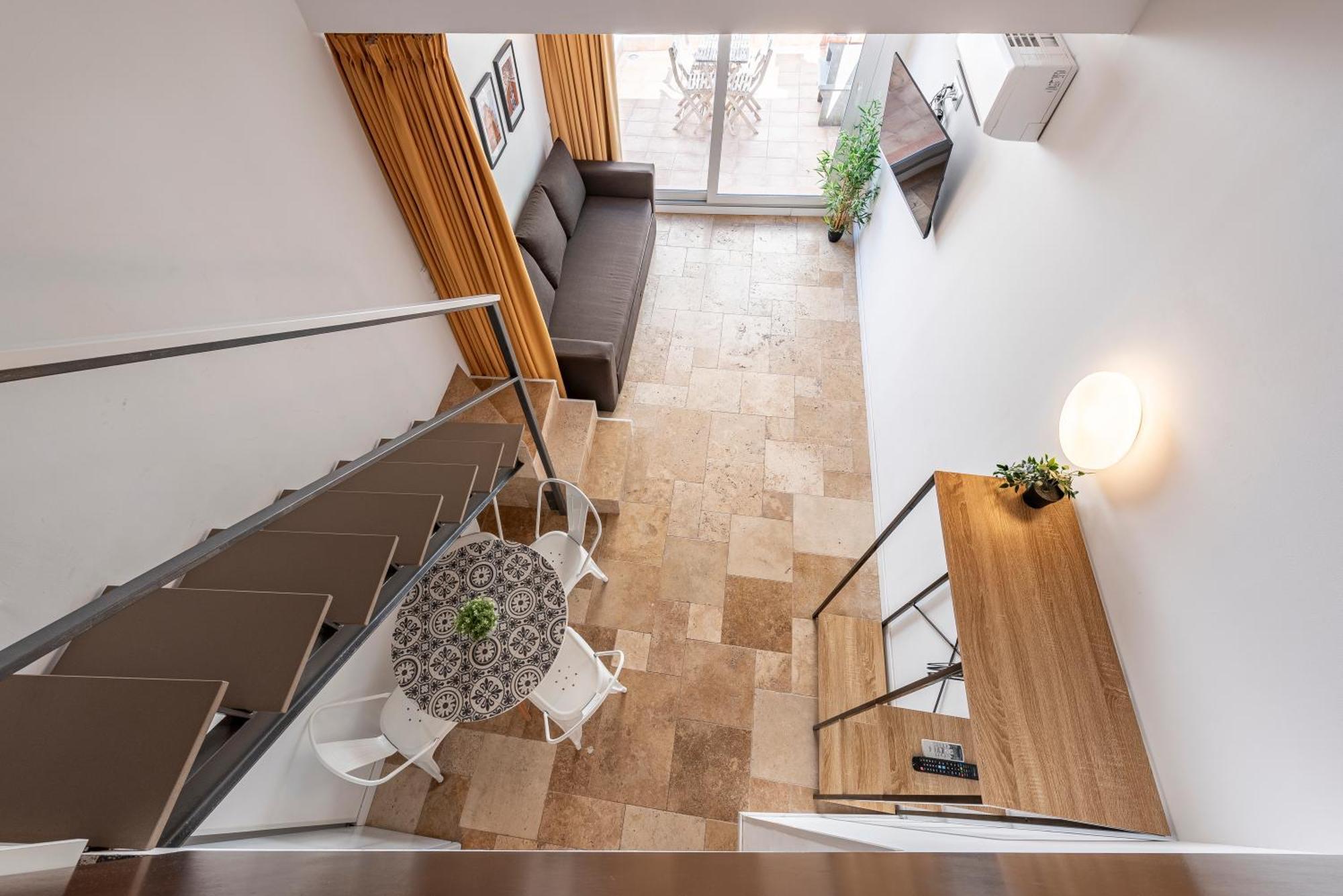 Desactivado Atico Duplex Con Barbacoa Y Terraza En Barri Port Maritim